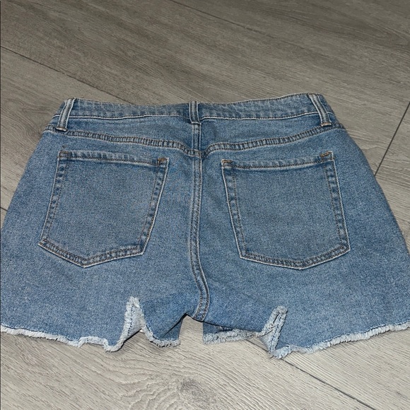 Wild Fable Light Blue Denim Shorts Size 10 - Picture 5 of 8
